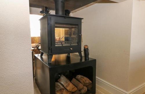 Meadow Manor And Spa - Photo 17