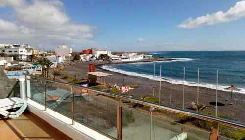 APARTAMENTO PRIMERA LÍNEA DE PLAYA - Foto 3
