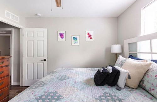 The Refuge on 5th - Pets , Patio & Firepit - Photo 24