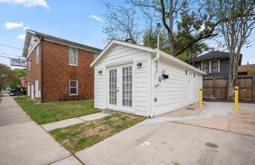 Historic Heights Rustic Urban Tiny Cabin - Foto 29