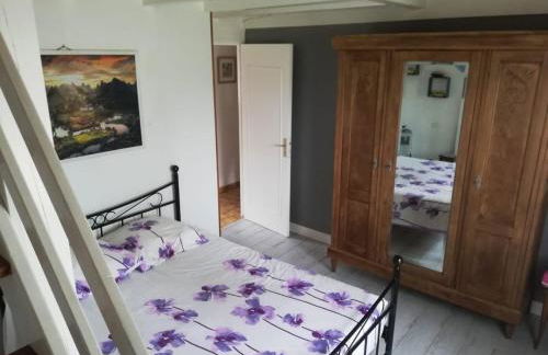 Maison familiale au calme avec piscine en bordure de forêt - Foto 4