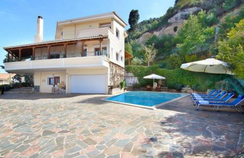 Luxury villa with stunning seaviews and pool - Foto 51