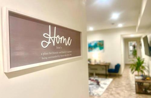 FuLLy LoAdeD ReSerVaTioN 3bed 2ba w Parking - Photo 2