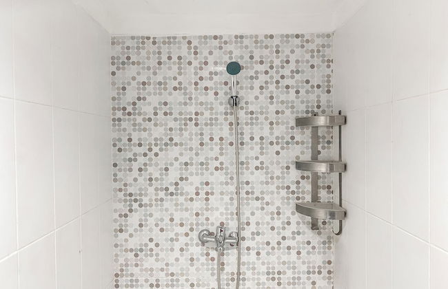 Best Deal And Homey Studio Grand Sentraland Karawang Apartment - Foto 15