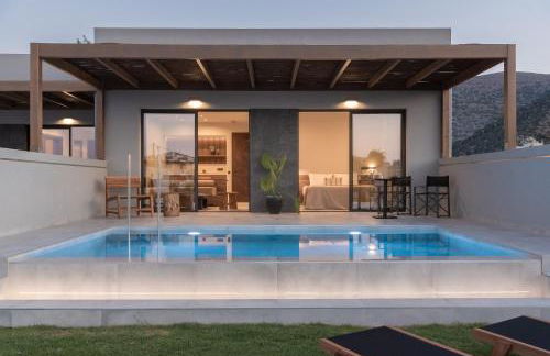 AKU Suites with private pools - Photo 15