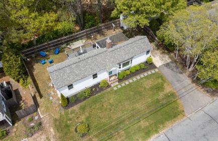 Cape Cod Cottage by Leavetown Vacations - Foto 22