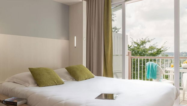 Apartment in Branville in a Nice Area - Photo 5, Room