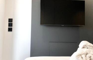 Seafront Apartment by C2C Architects - Foto 12