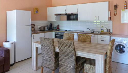 Awesome Home In Rayol-Canadel-Sur-Mer - Foto 2