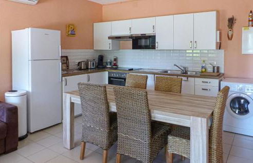 Awesome Home In Rayol-Canadel-Sur-Mer - Foto 2