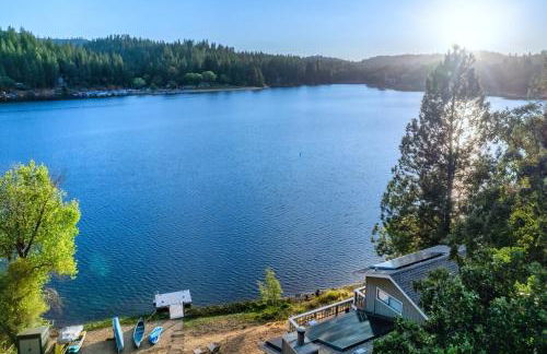 Lakefront Villa with 180 degree view private dock and boats - Foto 9