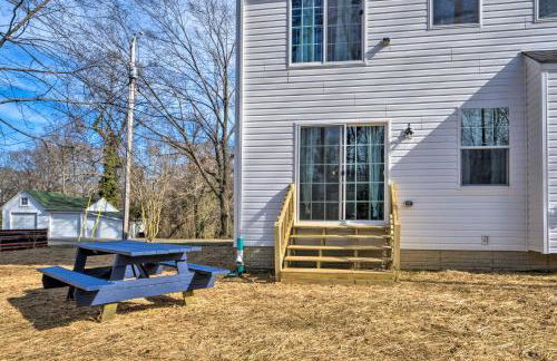 Riverside House with Kayaks, Piano and Fireplace - Foto 32