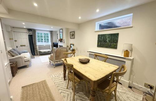 2 Bed Cottage in Cookham with Garden & Parking - Foto 1