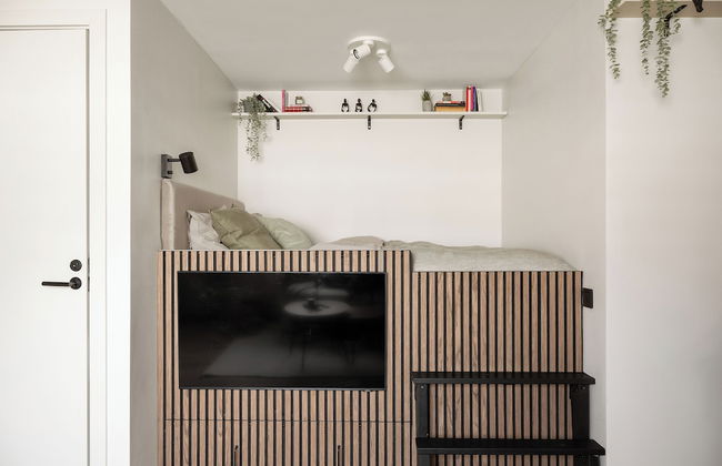 Home Away Apartments - Photo 6