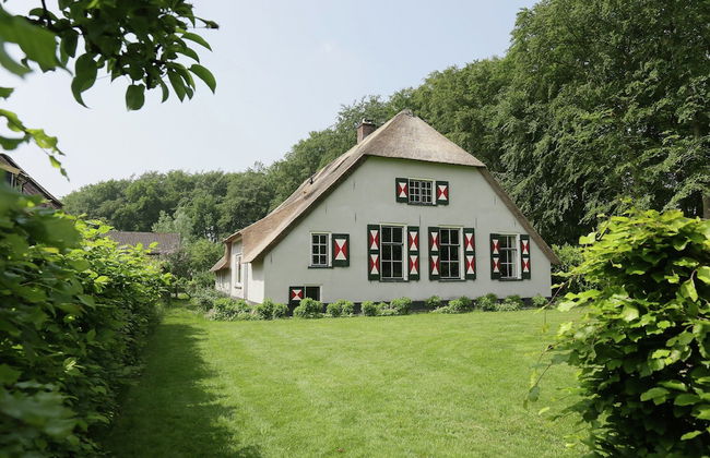 Peaceful Farmhouse in Doorn near Forest - Photo 1