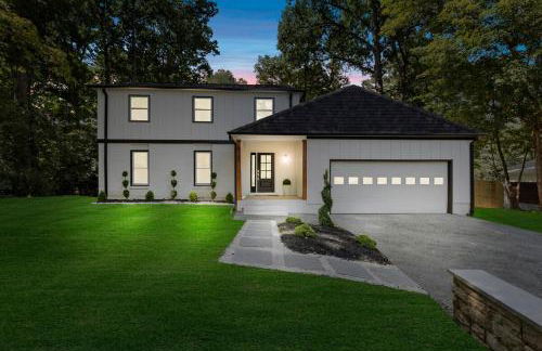 Modern 4 Bed in Quail Hollow - Foto 16