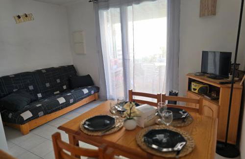 Les Soleillades- Villa, résidence avec piscine et stationnement à proximité de la mer - Foto 10