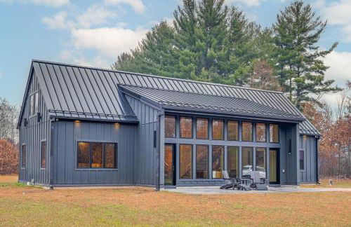 Walk to Lake! Modern Wisconsin Home with Patio - Foto 27