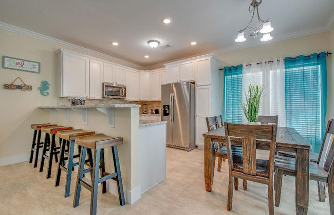 5 Beautiful 4 Bed 3 Bath Pool Home w Free Dock - Foto 14