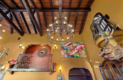 Skyline and Bay Views Spanish Villa Pool and Hot Tub - Foto 26