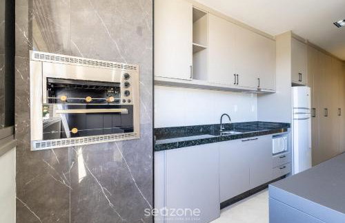 Sua estadia exclusiva com piscinas e jacuzzi a 500m da praia - ELF - Foto 27