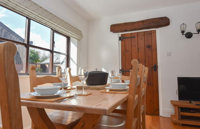 Tithe Barn Little Upton Farm - Foto 5