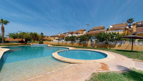 Immaculate Villa with sea views! - Foto 3