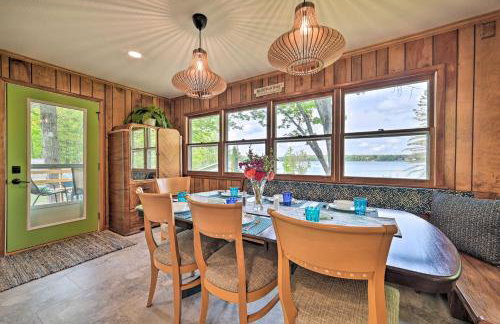 Northern Nights Beachfront Cottage in Kalkaska - Foto 6