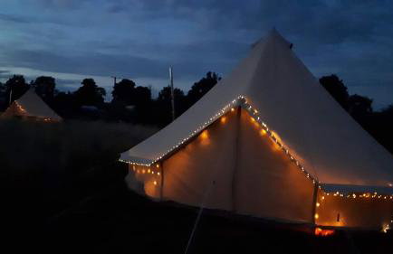 6 Guests - Bell Tent - Wood Stove - Parking - Foto 7