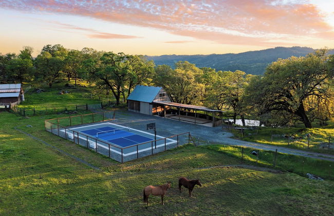 Chianti by Avantstay Stunning Secluded Ranch w/ Pickleball Court & Barn - Foto 2