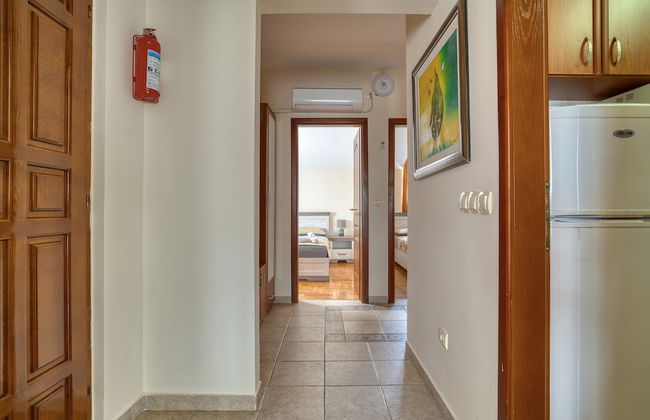 Apartments Elena - Photo 3