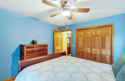 Secluded cabin on 10 acres - hot tub & game room! - Foto 10