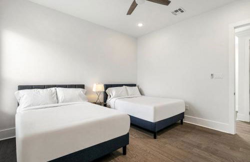 New 4 Bed luxury house w/Private Heated Pool - Foto 46