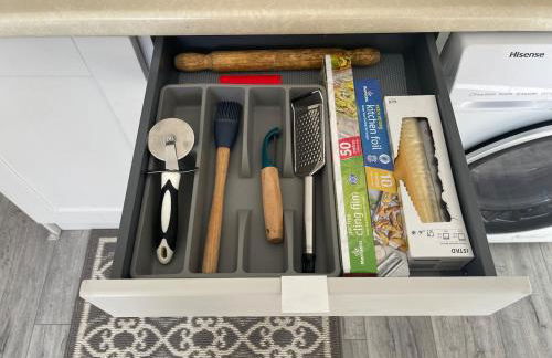 Spacious Flat! Sleeps 7, Pet Friendly and Parking - Photo 67