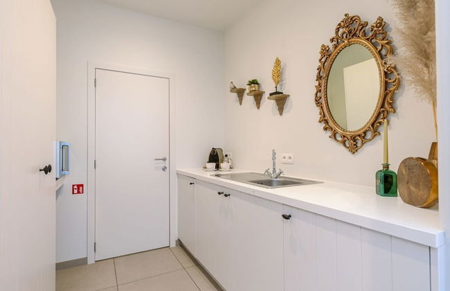 Art Deco Style Studio in the Heart of Bruges - Photo 28