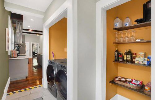 Prime location very close to downtown! - Photo 34