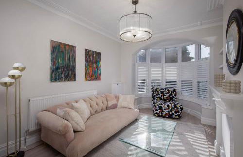 Blackpool Beauty! - Full House - Sleeps 9 - Photo 1