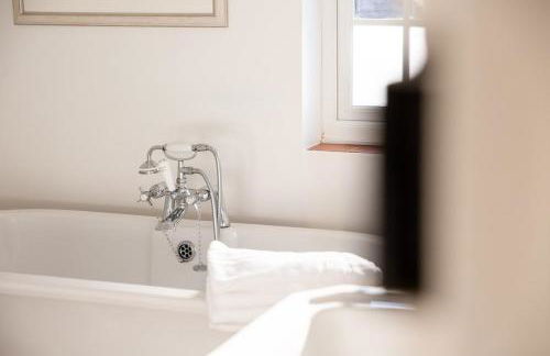 Oxfordshire Country Escape, 3 Bed Getaway - Photo 51