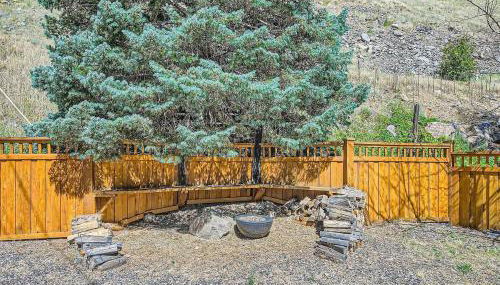 Victorian Dream! Charming Mountain View Home by Downtown - Foto 5