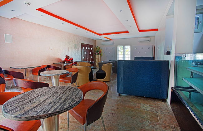 H21 Apartments & Lounge - Photo 25