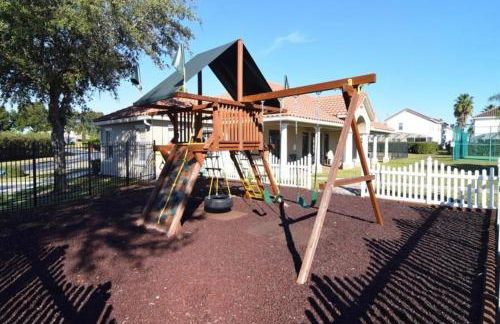 Relax, Recharge, and Explore from Tuscan Hills! - Photo 11