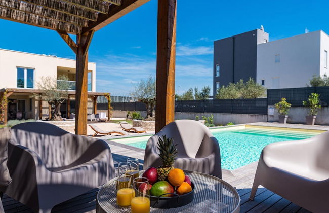 Nice Villa With Private Pool, Fenced Garden, Roofed Terrace, Near the Beach - Foto 19