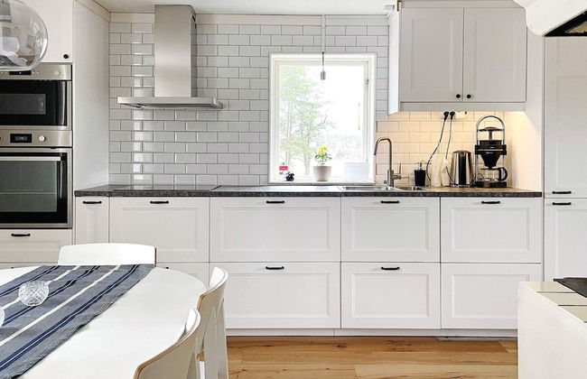 4 Star Holiday Home in BRO - Photo 5