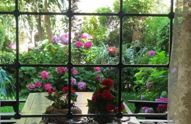 Maisonette on the beach with small garden - Foto 13