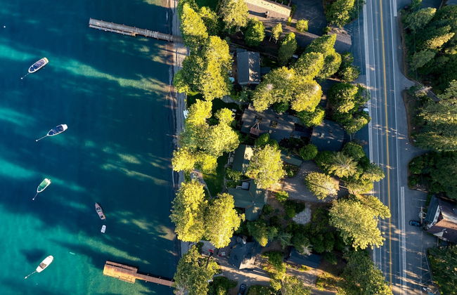 Lakefront Haven by Avantstay Minutes to Ski Resorts Private Dock Boat - Photo 54