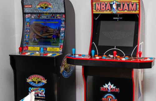 NEW Lux 5BR Villa Near Disney, Knotts, LA, OC with Hot Tub & Games - Photo 61