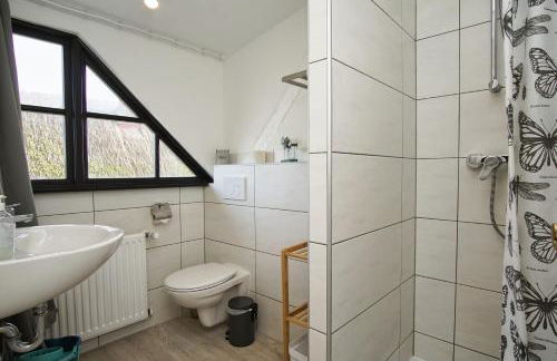 nah am Meer, ruhige Lage, gratis Nutzung vom AHOI Erlebnisbad und Sauna in Sellin - Haus Büdnerstube FeWo 5 - Foto 15