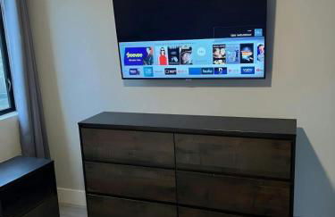 Modern 2-Home Private Oasis w Pool Hot Tub in DT - Foto 23