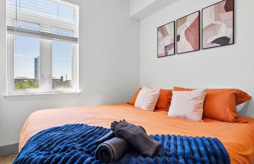 Midnight Marvel - Amazing City Views, Free Parking - Foto 32