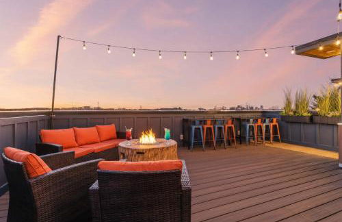 Hot Tub Poker Pool Table & Rooftop City MLS View - Foto 60